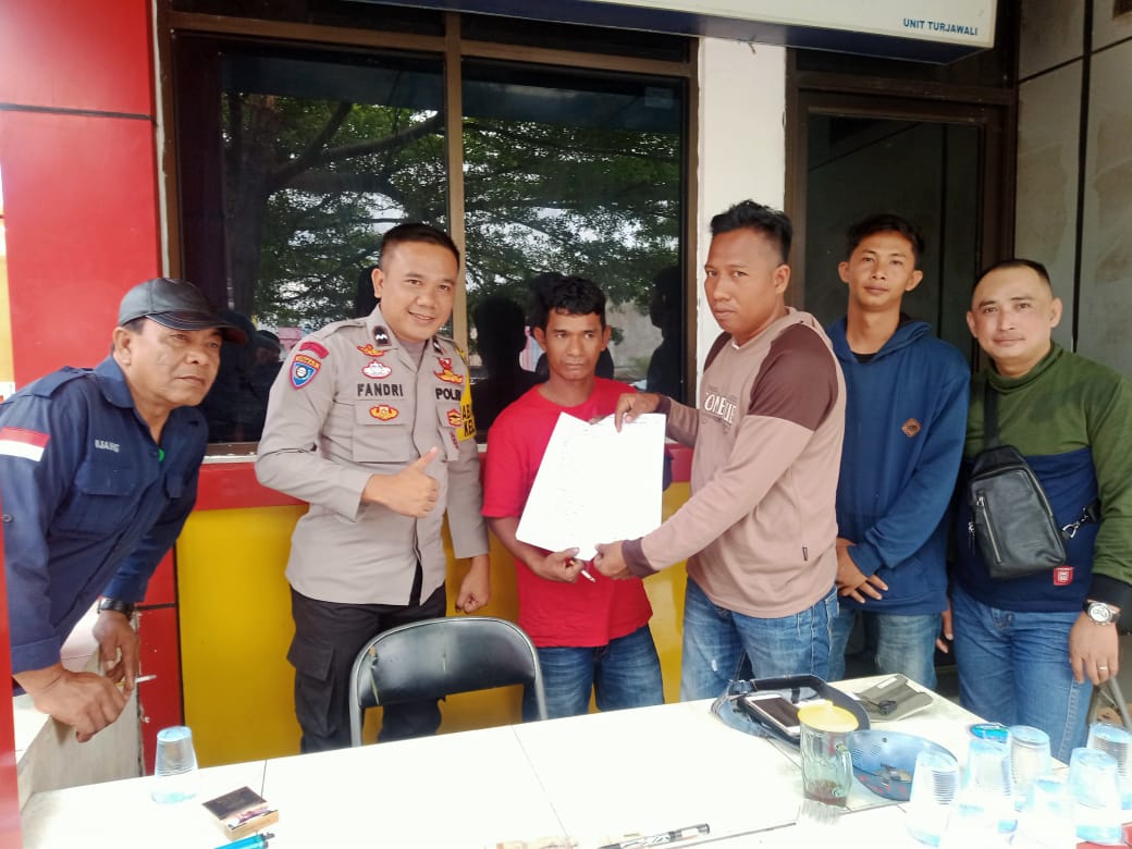Aipda M. Alfandri Damaikan Warga Berselisih Paham