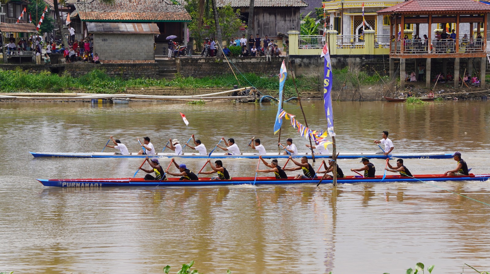 Keren !!! Warga di OKI Rayakan HUT RI dan Jaga Tradisi dengan Menggelar Lomba Bidar Mini 