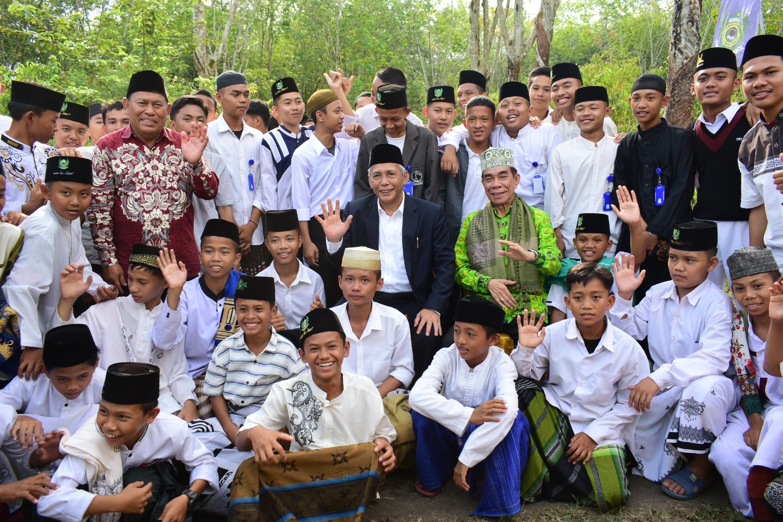 Bupati Iskandar Ajak Wali Santri Asal OKI Berinvestasi di Pesantren Al Itifiqiyah Indralaya