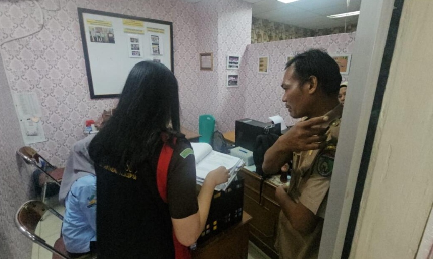 Dugaan Kasus Korupsi, Kejari Prabumulih Geledah di Dua Lokasi Berbeda