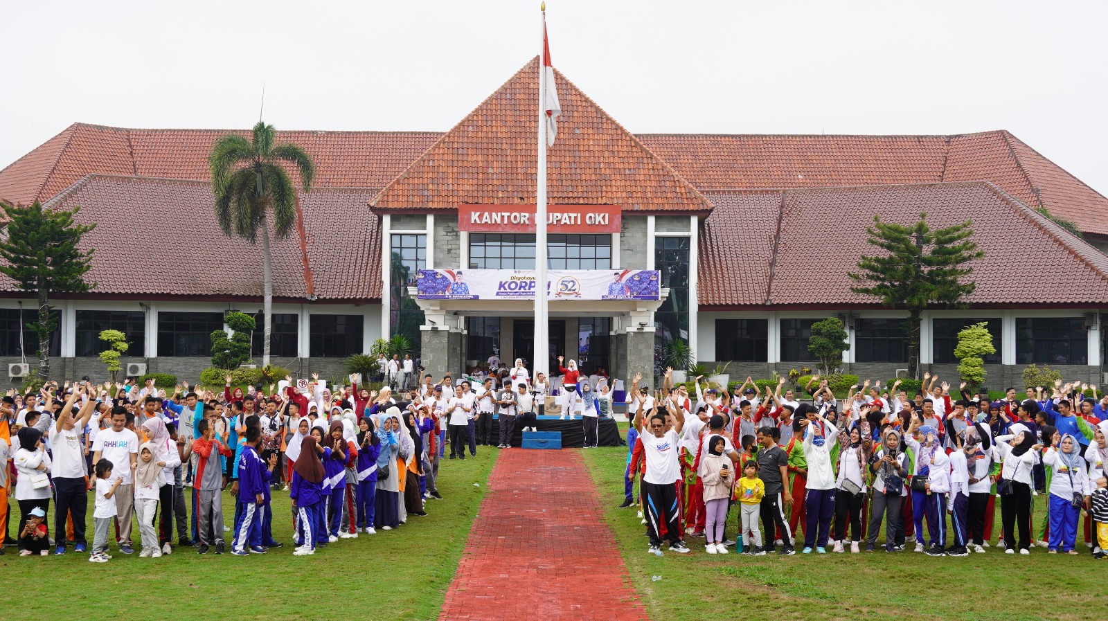 KORPRI Kabupaten OKI Rayakan HUT ke 52 dengan Jalan Sehat dan Aksi Sosial 