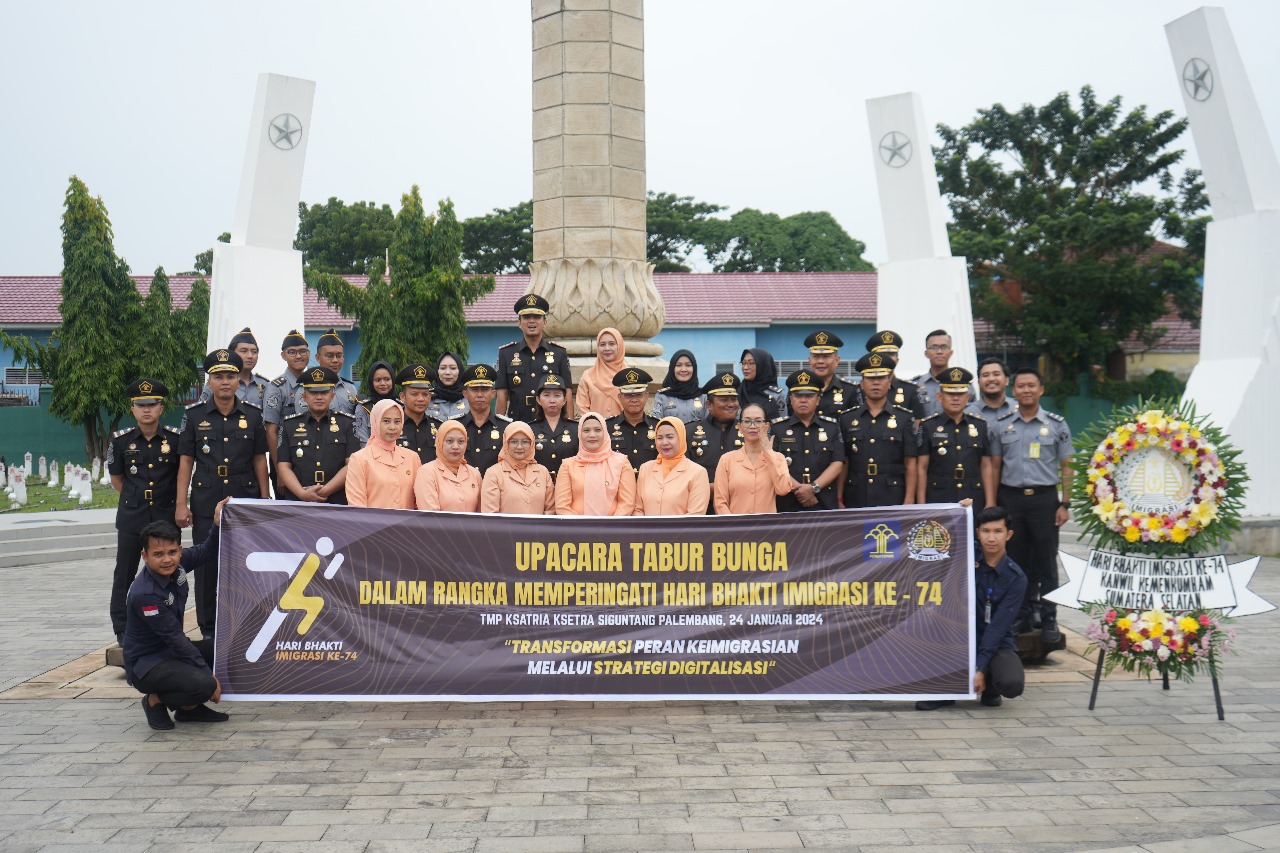 Kakanwil Kemenkumham Sumsel Pimpin Upacara Ziarah dan Tabur Bunga di Taman Makam Pahlawan Ksatria Ksetra Siguntang Palembang