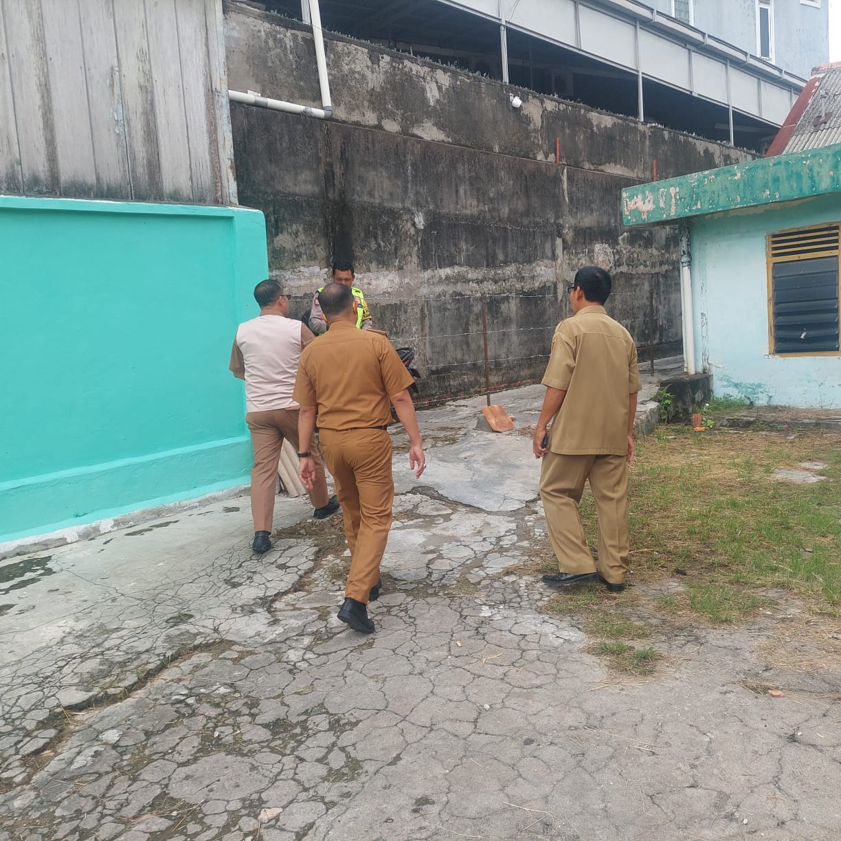 Beberapa Kali Gagal Dimediasi, Warga Akhirnya Laporkan Pemilik Tanah Secara Perdata ‘Keukeuh’ Tutup Akses Jalan 