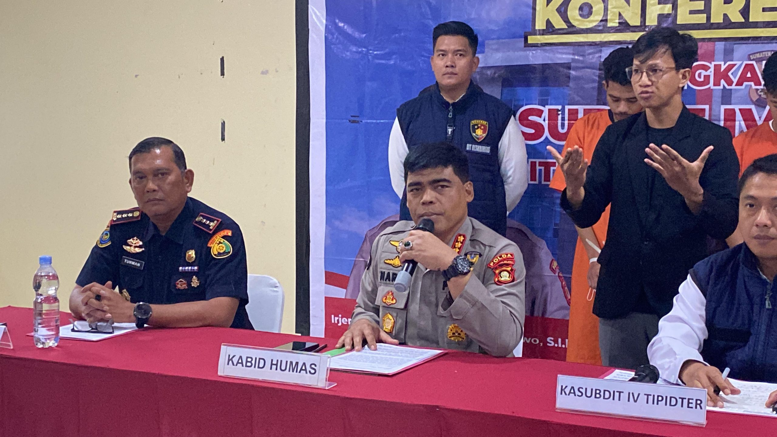 Nekat Bawa 106.400 Ekor Benih Bening Lobster, 2 Warga Kaur Diamankan Polda Sumsel 