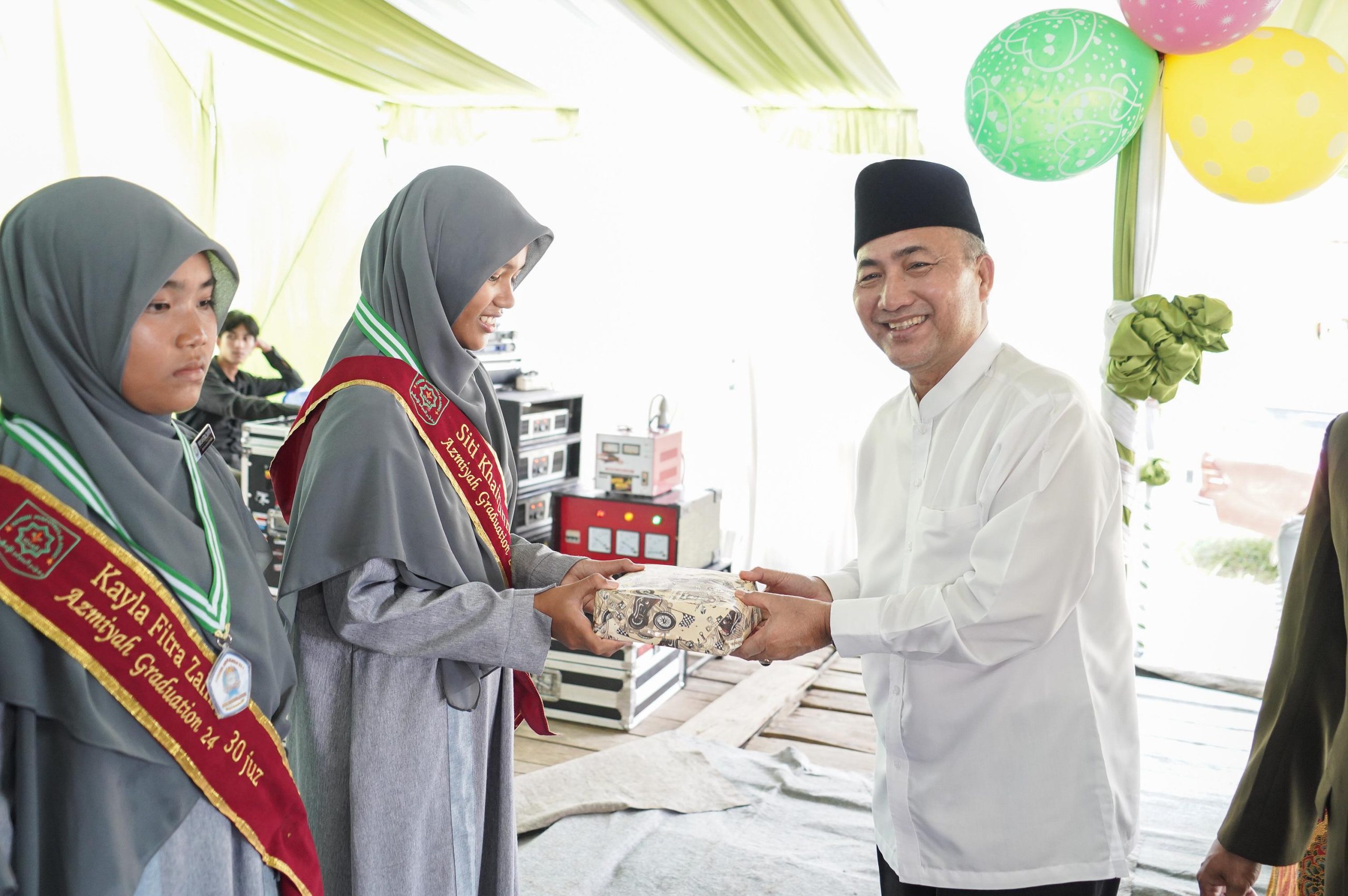 Sekda Apriyadi Hadiri Haflah dan Wisuda Tahfizh Ponpes Al Midad