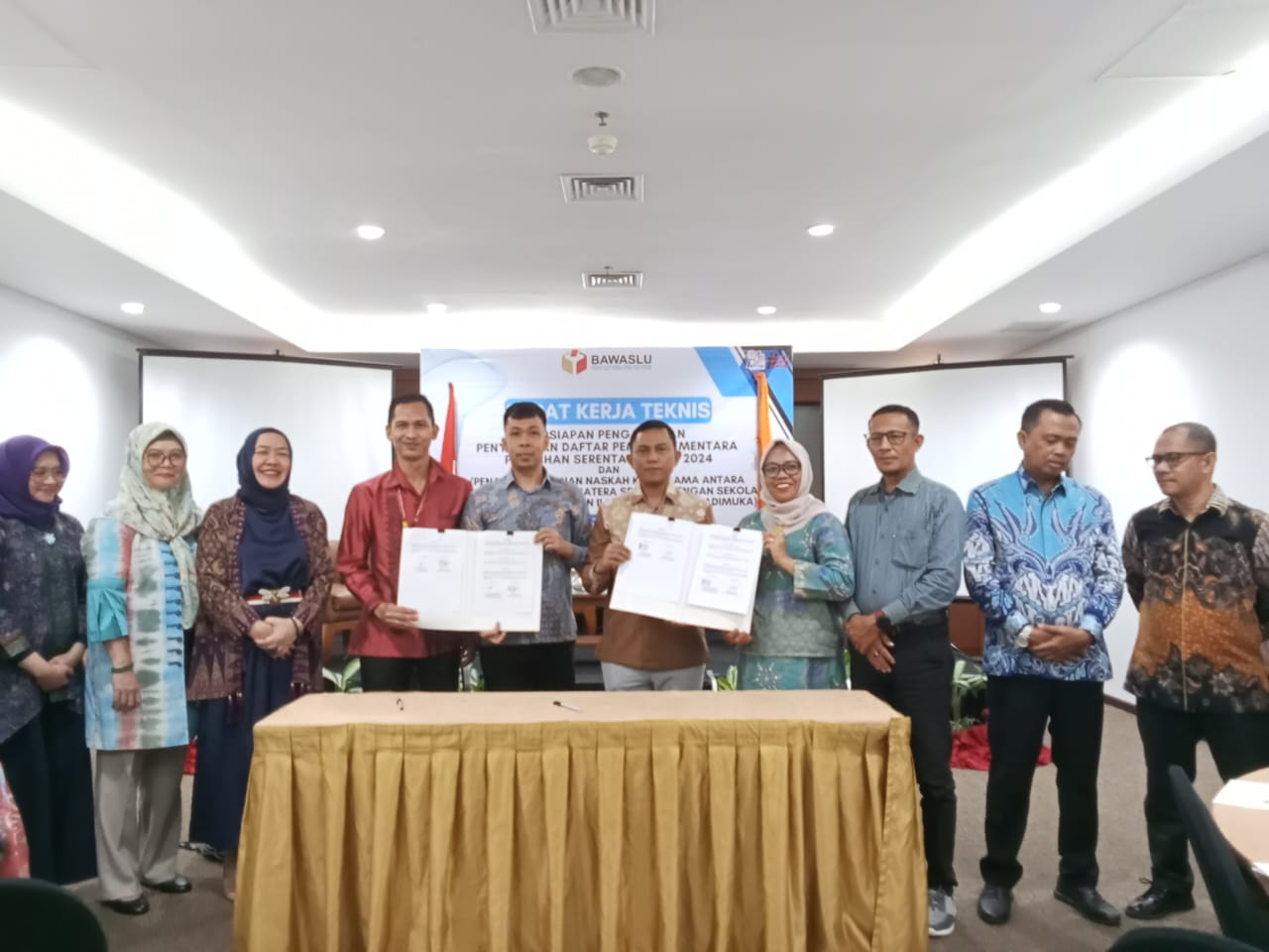 Kerja Sama Pendidikan, Bawaslu Sumsel Lakukan Penandatangan MoU dengan STISIPOL Candradimuka