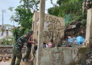 Tingkatkan Kualitas Sanitasi, Satgas TMMD 127 Kodim 1417/Kendari Renovasi Fasilitas MCK di Sambuli