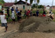 Satgas TMMD 127 dan Warga Sambuli ‘Gempur’ Pengerjaan Jembatan