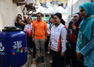 Setelah Wilayah Jakarta Barat, PAM JAYA dan TP PKK DKI Jakarta Bagi Toren Air Gratis kepada Masyarakat Jakarta Utara