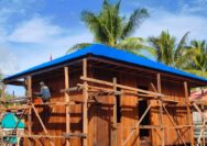 Pemasangan Atap Rampung, Progres Pembangunan 5 Rumah Capai 90 Persen
