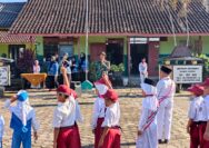 Istimewa! peringati Hari Pendidikan, SD Plumbungan IV, TNI jadi Irup