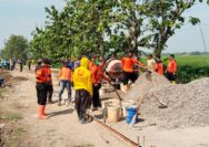 Sukseskan TMMD Desa Puro, Ormas SENKOM Bahu-membahu Garap Cor Jalan