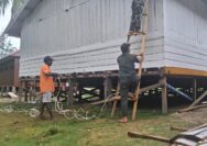 Satgas TMMD Kodim 1710/Mimika Kebut Instalasi Listrik Gereja di Keakwa