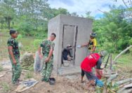 Gotong Royong Penyelesaian MCK: Tahap Plesteran Dinding Berjalan Maksimal