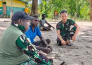 Datangi dan Layani, Satgas TMMD Pererat Komsos dengan Warga Kampung Keakwa