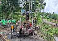 Progres Menggembirakan, Pembangunan Sumur Bor TMMD 128 di Umbu Wangu Semakin Mendekati Sumber Air