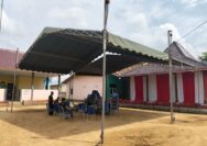 Satgas TMMD Kodim 0402/OKI Kebutan Pasang Tenda Jelang Penutupan TMMD