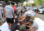 Semangat Berbagi di Hari Raya Iduladha, BATIQA Hotel Palembang Potong Seekor Sapi