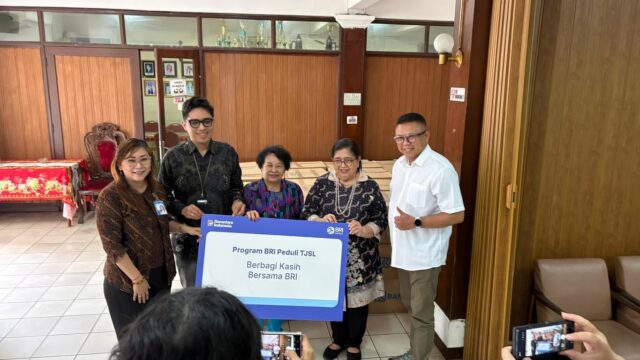 BRI Region 6 Salurkan 300 Paket Sembako untuk Jemaat GPIB EKLESIA
