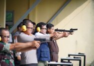 Bupati Toha Meriahkan Lomba Menembak Dalam Rangka HUT Bhayangkara ke-80