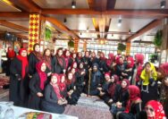 Ustadz Derry Bersama Hj Lucianty dan PWPSS Pengajian 10 Muharram di Kedai Tiga Nyonya