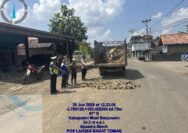 Perbaiki Jalan Nasional, Gotong Royong Bergerak di Sanga Desa